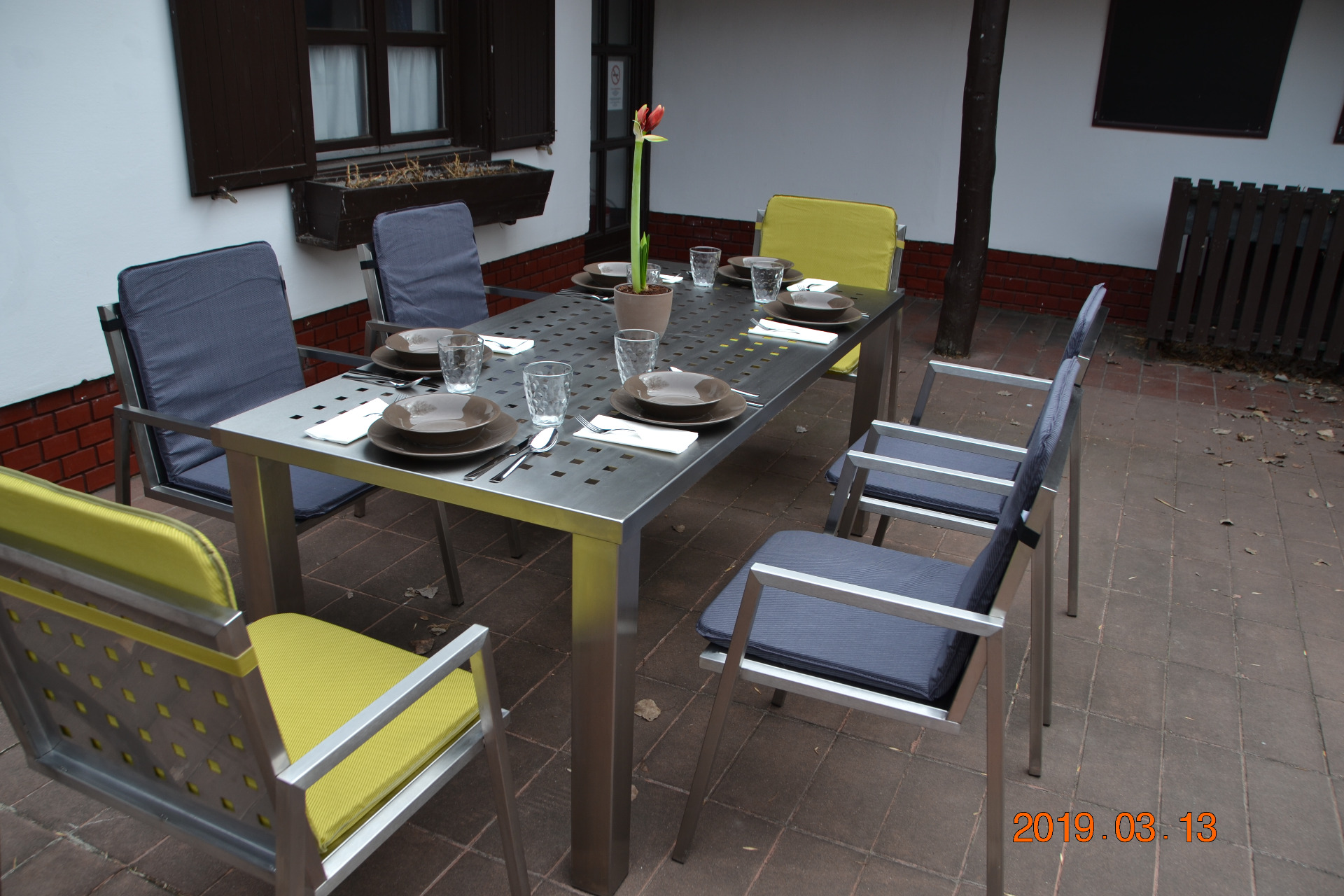 MRK-Mira Carina rozsdamentes kerti bútor garnitúra