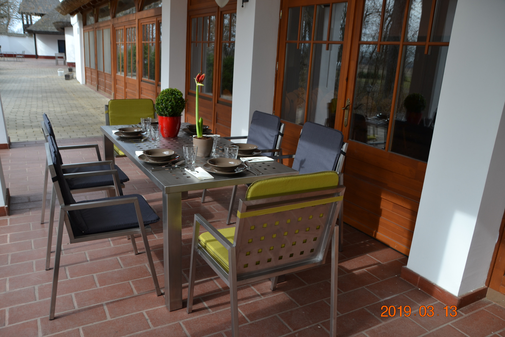 MRK-Mira Carina rozsdamentes kerti bútor garnitúra