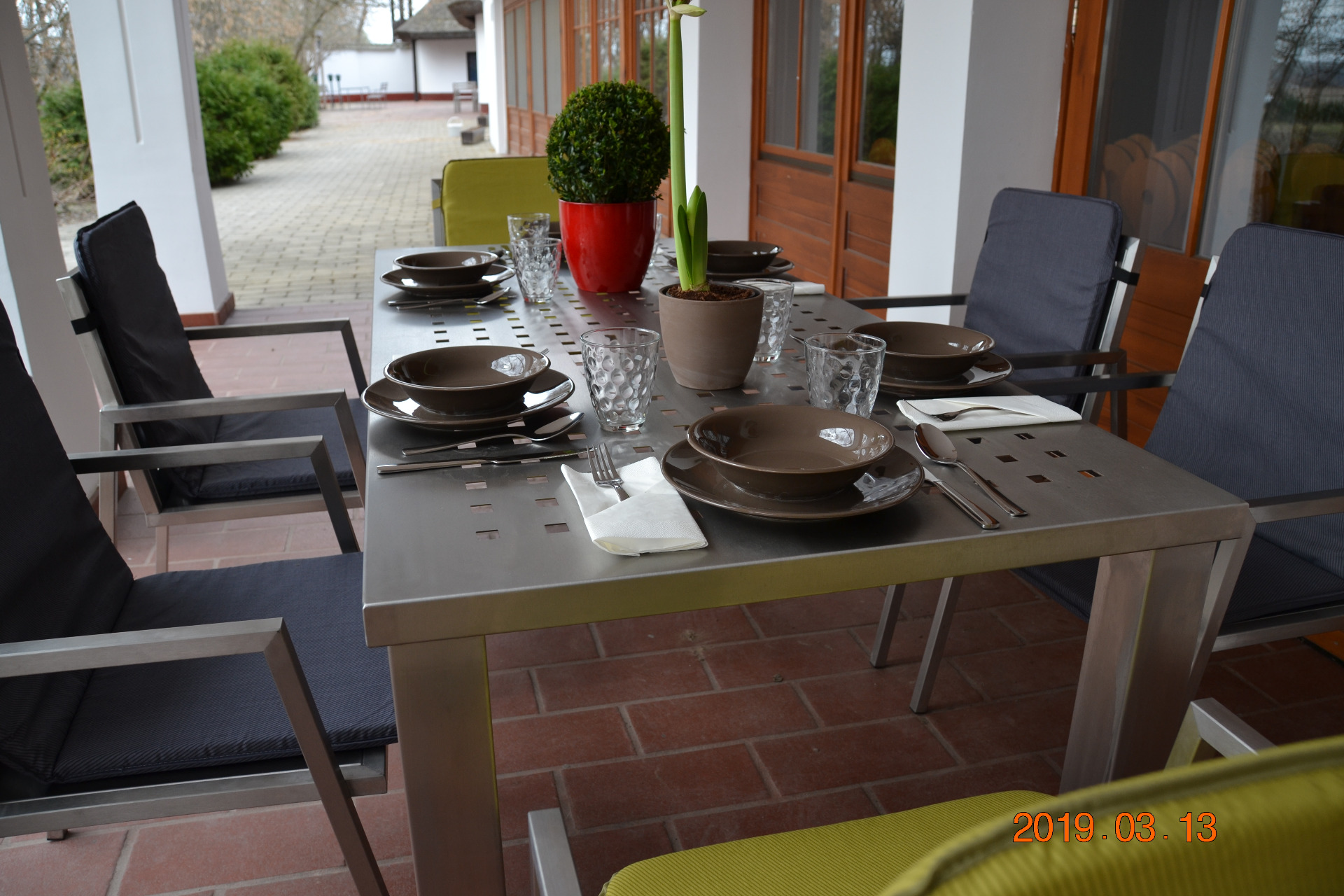 MRK-Mira Carina rozsdamentes kerti bútor garnitúra