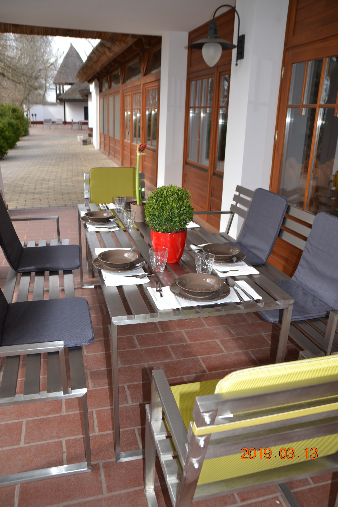 MRK-Mira Classica rozsdamentes kerti bútor garnitúra